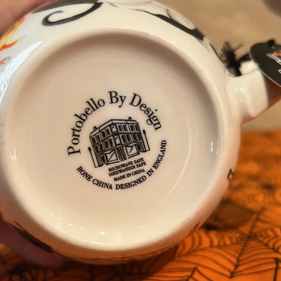 Portobello By Design Happy Halloween Cat Mug - Picture 3 of 3